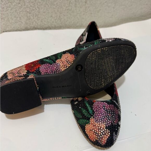 Alex Marie Bevier Elegant Rhinestone Floral Low Block Heel Shoes - Picture 10 of 12